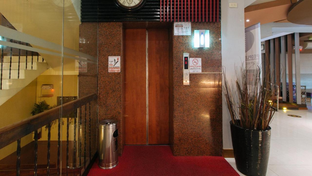 Reddoorz At Timog Avenue Bandar Quezon Luaran gambar