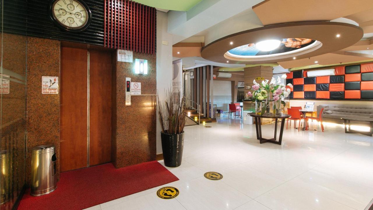 Reddoorz At Timog Avenue Bandar Quezon Luaran gambar