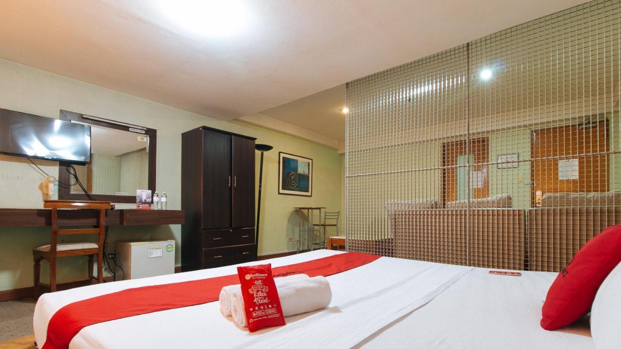 Reddoorz At Timog Avenue Bandar Quezon Luaran gambar