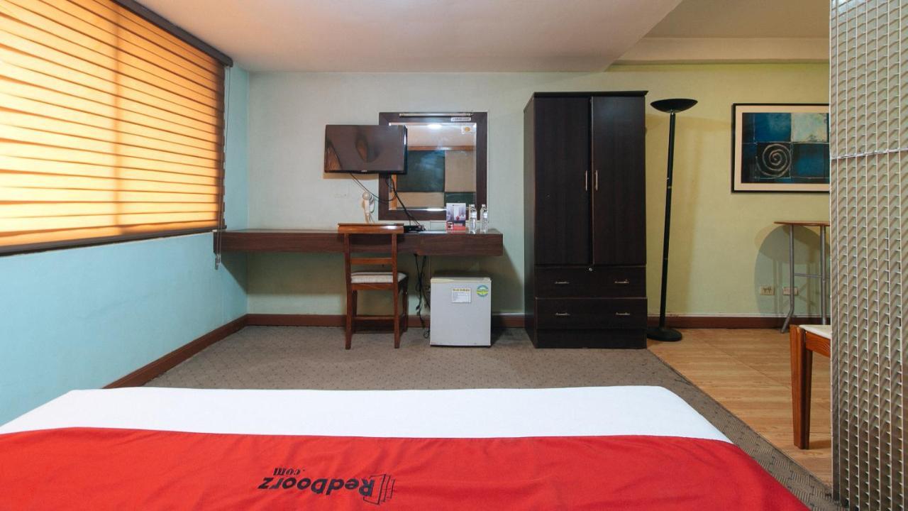 Reddoorz At Timog Avenue Bandar Quezon Luaran gambar